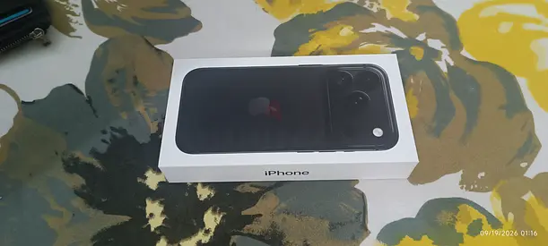 Brand new sealed iPhone 18 Pro (Boxed) - Black ( Sealed)