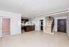 3BR Townhouse | Casa Dora | Single Row | Open-Plan Layout