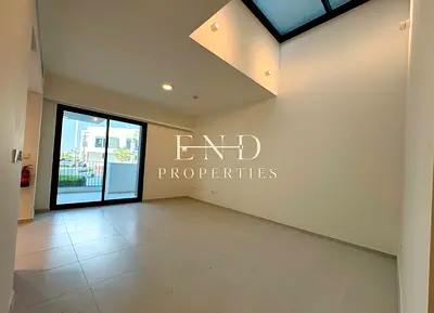 Skylight | Vacant | Single Row | View Today