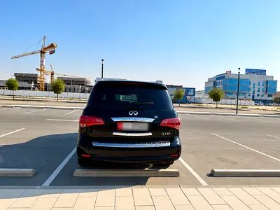 2015 Infiniti QX80 照片 2