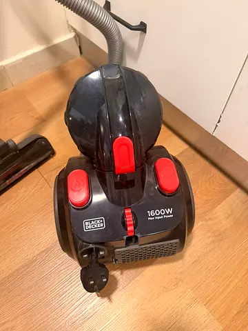 Black & Decker 1600W Compact Canister Vacuum - Good Working Condition