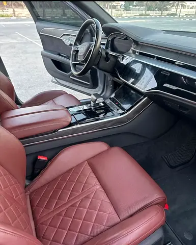 2018 AUDI A8 — фото 8