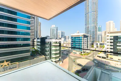 Modern | Unfurnished | Marina Living