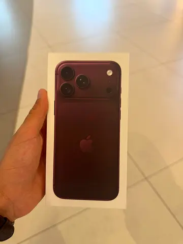 iPhone 18 Pro Max 1TB Burgendy (Sealed)
