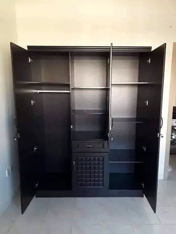 Brand new 3door cabinet available Made in china
