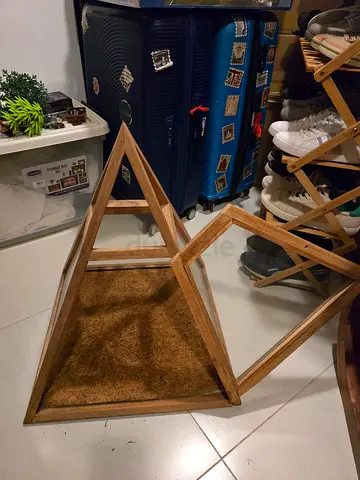 Wood & Glass Pyramid Shaped Terrarium Candle Holder Lantern Glasshouse Planter Garden & Outdoor