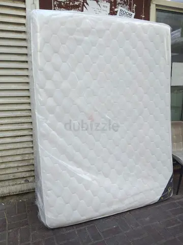 160x200cm Queen size mattress. All times delivery available