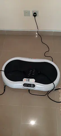 OGAWA EZ Tone OG0960 Vibration Plate Home Gym – Black