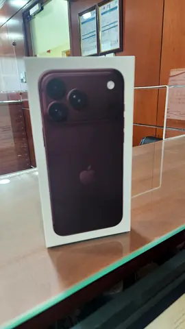 Apple iPhone 18 pro max bugundy