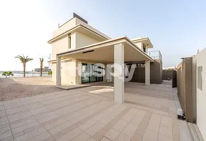 Private Beach Front | 5* Community | Unique 5BR