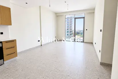 LOW FLOOR | VACANT 2BR | WITH APPLIANCES