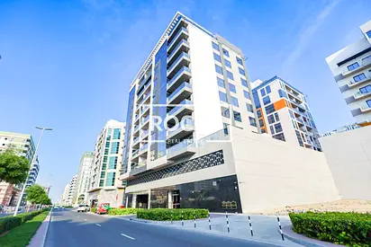 **2 B/R WITH BALCONY @ JUMEIRAH GARDEN CITY | POOL & GYM**