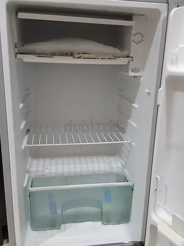 Small single-door freezer chest - good working condition