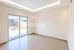 Corner Unit | Multiple Cheques | Well Maintained