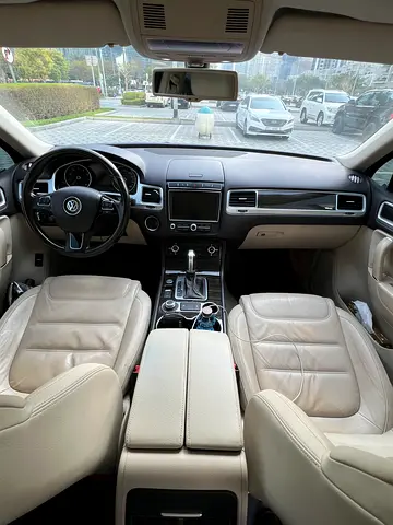 2015 Volkswagen TOUAREG 照片 5