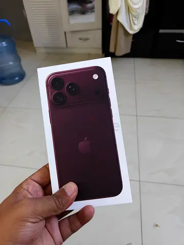 Iphone 18 pro Max Burgundy 256gb