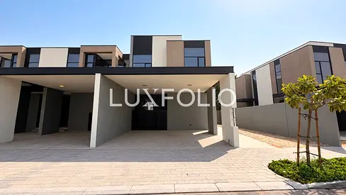 Family Community | High Ceilings | Newly Handed Over