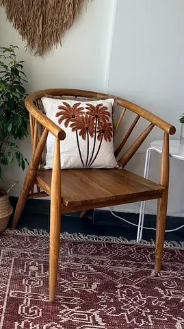 Natural Solid Wood Armchair – Excellent Condition