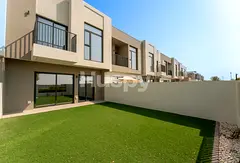 Single Row | Vacant | Landscaped