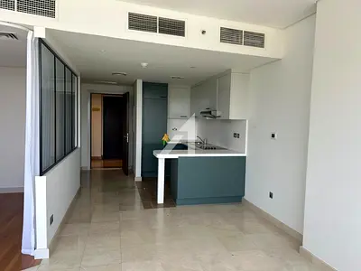 Exquisite Modern Renovated Studio at Sky Gardens