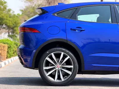 صورة 5 لـ 2018 Jaguar E-PACE