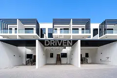 Luxurious TH | Turnkey Smart Home | Community View