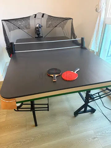 Table Tennis Table with Automatic Robot Trainer and Net