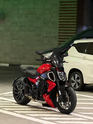 Ducati Diavel V4