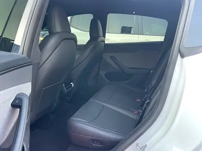 2026 Tesla MODEL Y 照片 9