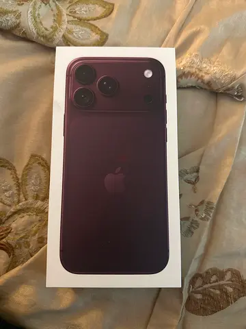 iPhone 18 Pro Max / Burgundy / 1TB