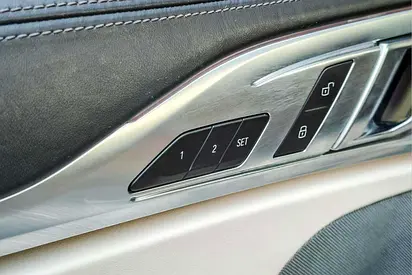 صورة 16 لـ 2019 BMW 8-SERIES