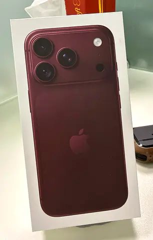 Apple iPhone 18 Pro 512GB in Deep Burgundy