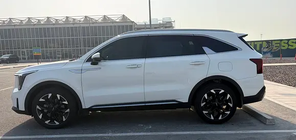2024 KIA SORENTO photo 3