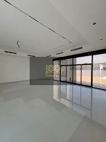 فيلا 4 غرف ماستر مع حوش كبير في السويحات