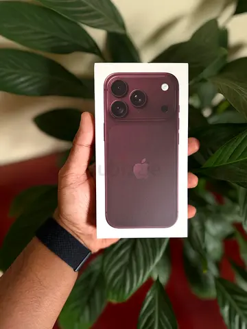 Apple iPhone 18 Pro 256GB Burgundy
