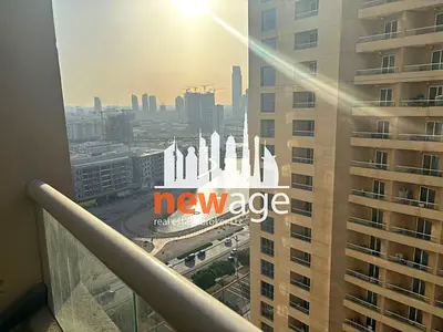 LakeSide Tower – Studio Apartment Available | 12 Cheques
