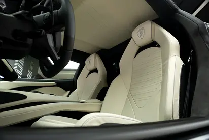 صورة مصغرة 12 لـ 2026 Lamborghini REVUELTO