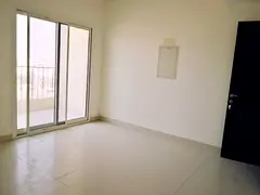 Easy Access to Sheikh Zayed road/Closed Kitchen/Well Maintained/NO COMMISSION-Direct from Owner