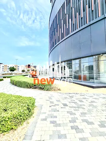 Corner Retail Unit | Bright Space | Excellent Visibility