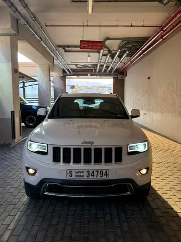 Jeep Grand Cherokee Limited 2015 | GCC Specs | Pristine Condition