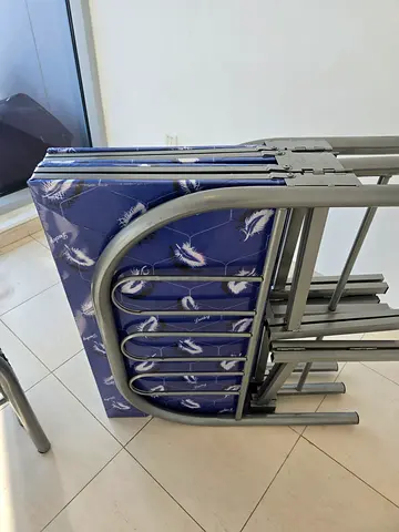 Metal foldable bed frame- single