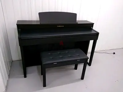 Yamaha CLP-440 Digital Piano (Rosewood) – Refurbished Clavinova / 256 Polyphony / Fully Working