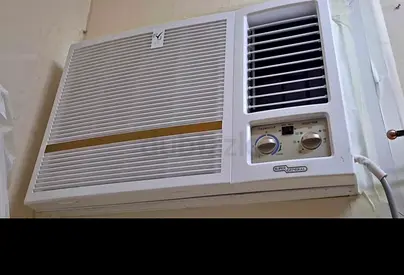 Used window air conditioner unit - working condition
