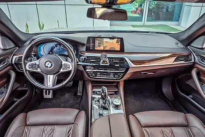 صورة 9 لـ 2018 BMW 5-SERIES
