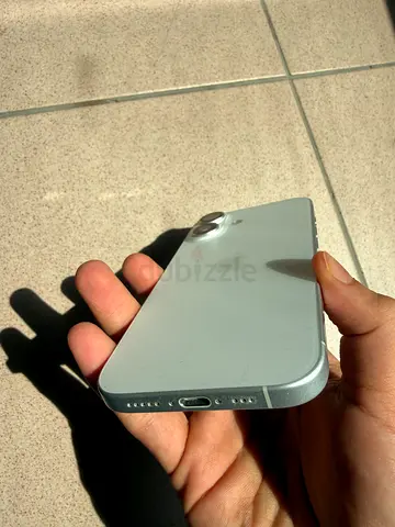 Apple iPhone 16