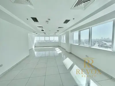 Open Layout | High Floor | Chiller Free