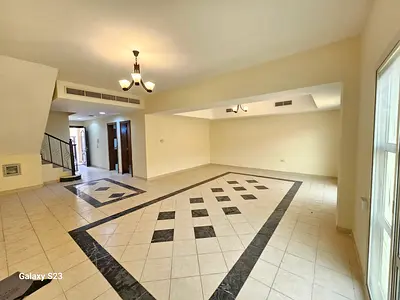 PRIVATE ENTRANCE 4 BEDROOM VILLA WITH MAID ROOM