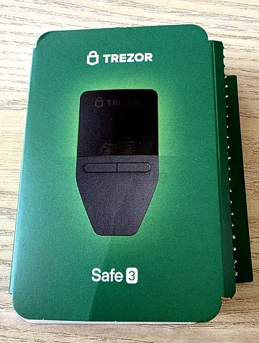 Trezor Safe 3 hardware wallet, Stellar Silver, never used, complete in box