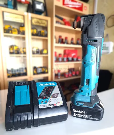 Makita DTM51 Cordless Multi Tool 18v