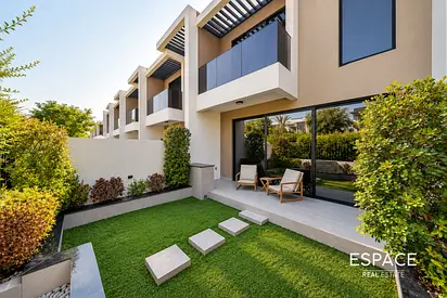 4 Bedroom | Vacant | Modern